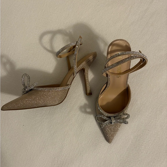Sparkly Gold Bow Heels with Rhinestone Detailing Silver Bow Size 8.5 - Picture 6 of 7
